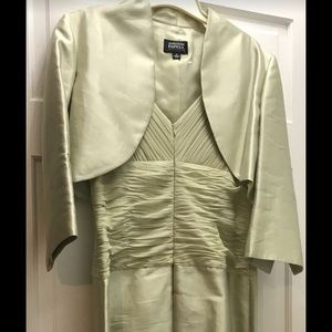 Women’s Evening/Formal Gown